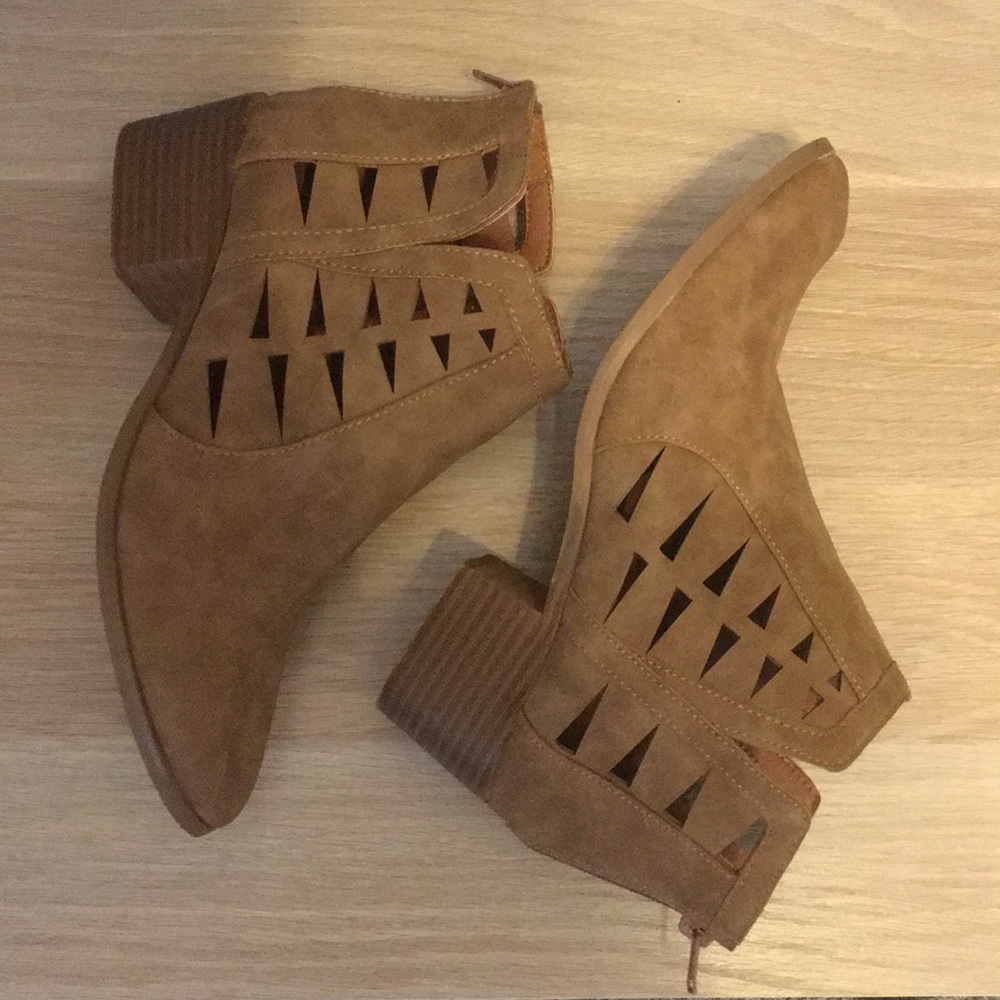 Rue 21 Wedges